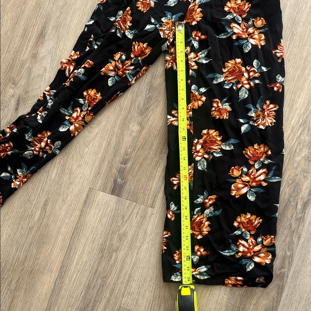 Floral Wide Leg Jumpsuit - Picture 4 of 9